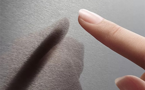 Bosch AntiFingerprint cho khả năng chống bám dấu vân tay